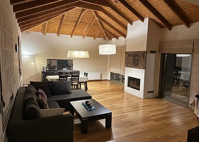 V Mira Luxury Villa