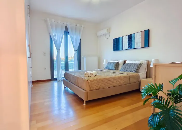 V Mira Luxury Villa *