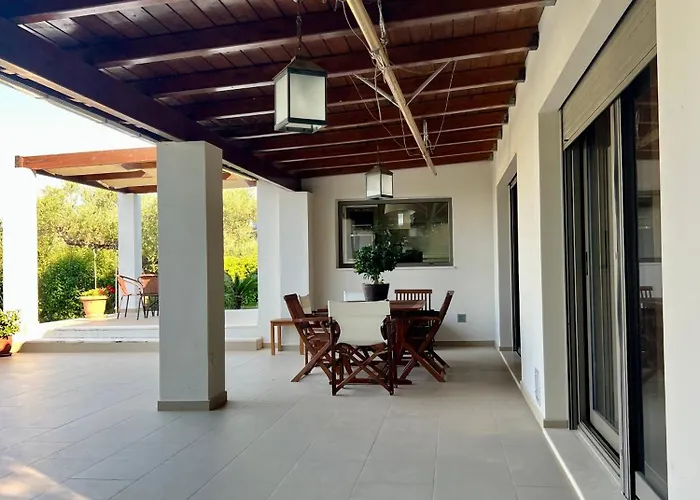 V Mira Luxury Villa וילה *