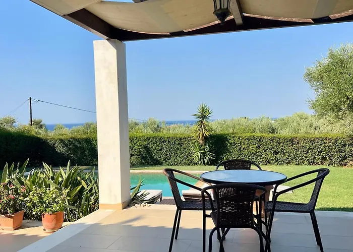 V Mira Luxury Villa *