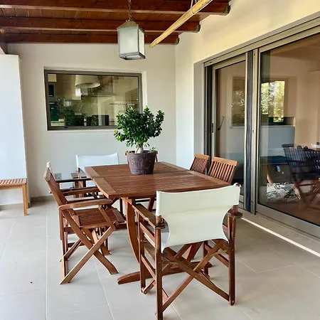 Villa V Mira Luxury Tragaki