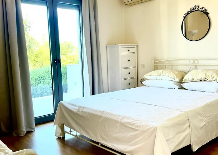 V Mira Luxury Villa * Τραγάκι