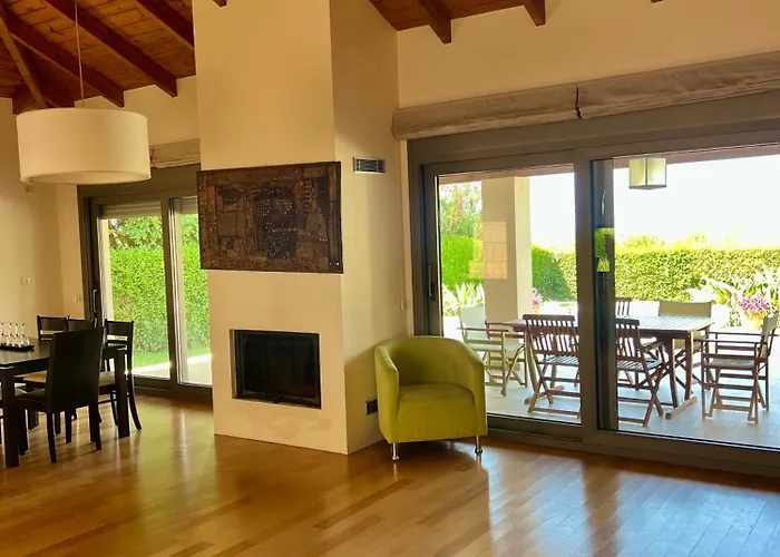 V Mira Luxury Villa Βίλα *