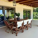 V Mira Luxury Villa *