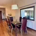 V Mira Luxury Tragaki