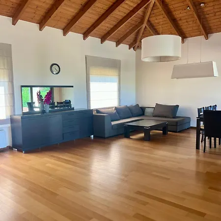 V Mira Luxury Villa