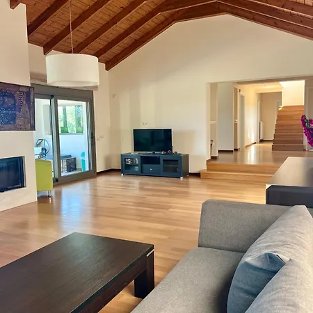 Vilă V Mira Luxury Villa