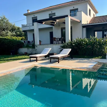 V Mira Luxury Villa Vilă