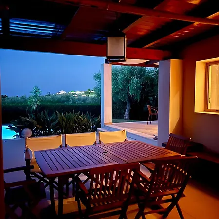 V Mira Luxury Villa Vilă